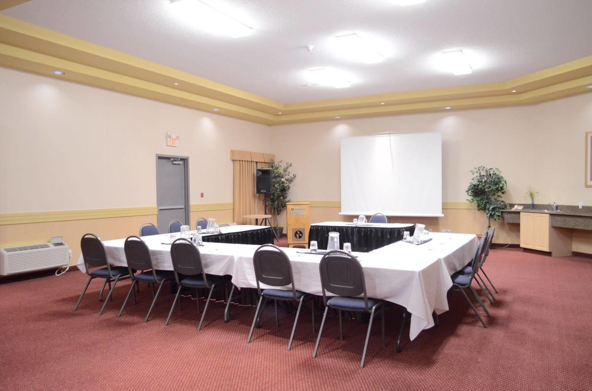 Hotel Quality & Edmonton International Airport